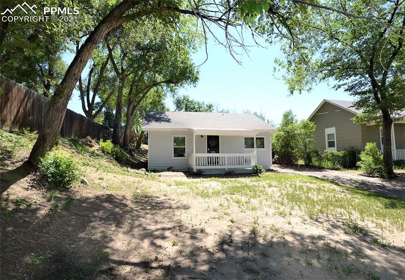 907 S El Paso St, Colorado Springs, CO 80910