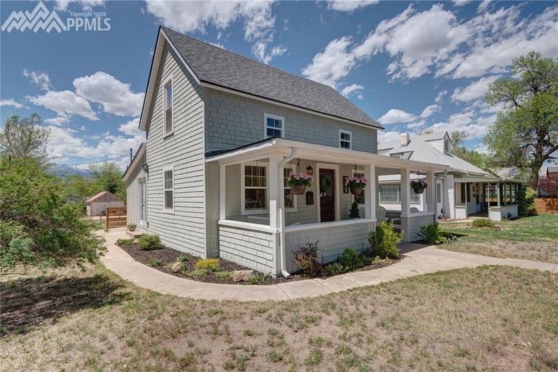 908 N Cedar St, Colorado Springs, CO 80903