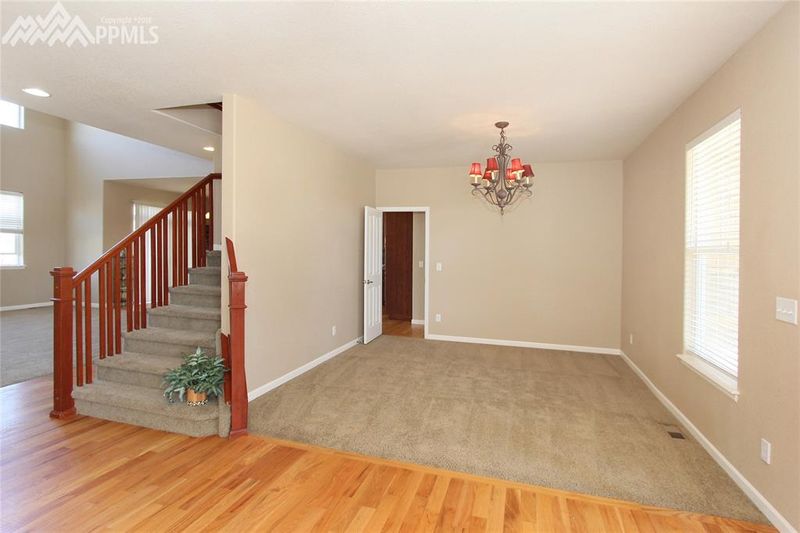 9080 Sky King Dr, Colorado Springs, CO 80924