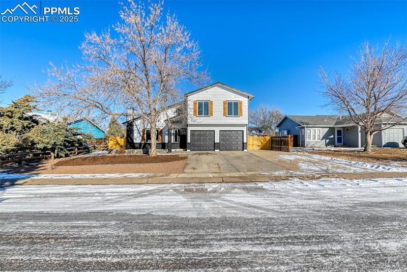909 N Candlestar Loop, Fountain, CO 80817