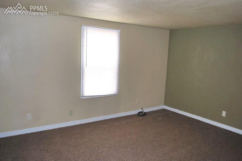 91 J St, Penrose, CO 81240