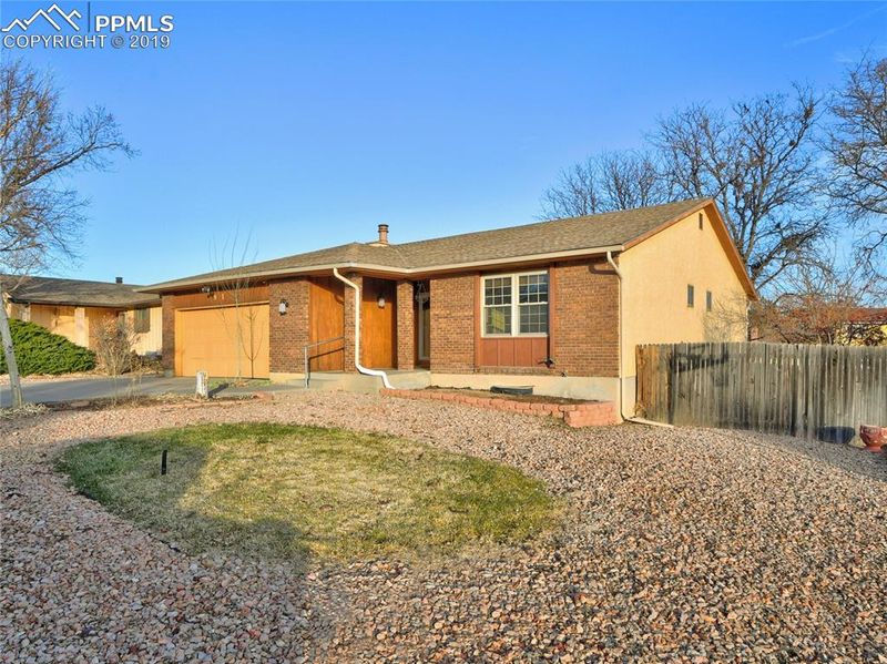 91 Massari Rd, Pueblo, CO 81001