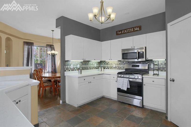 910 Evening Star Ct, Colorado Springs, CO 80910