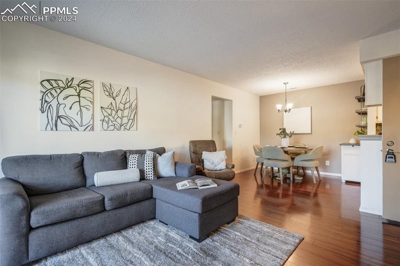 910 Tenderfoot Hill Rd #Apt 102, Colorado Springs, CO 80906