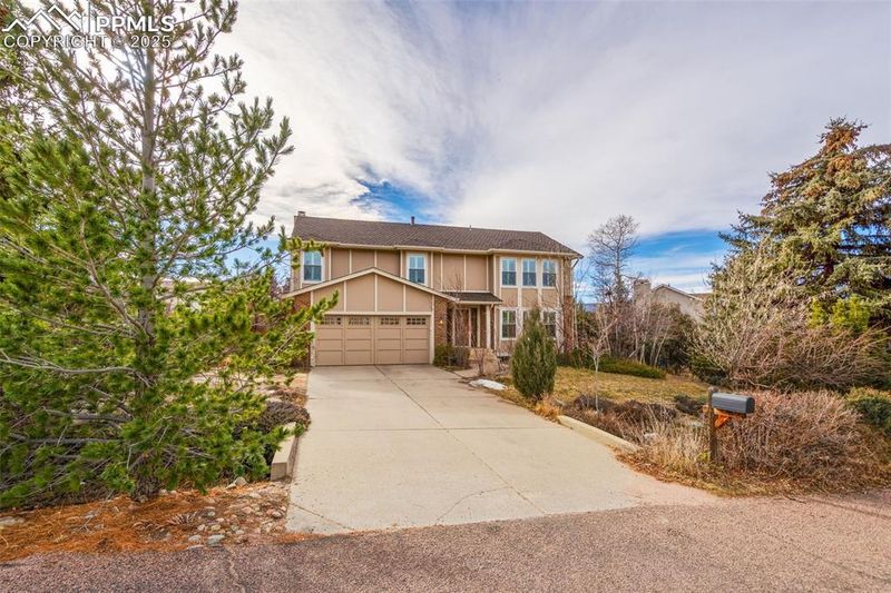910 Wuthering Heights Dr, Colorado Springs, CO 80921