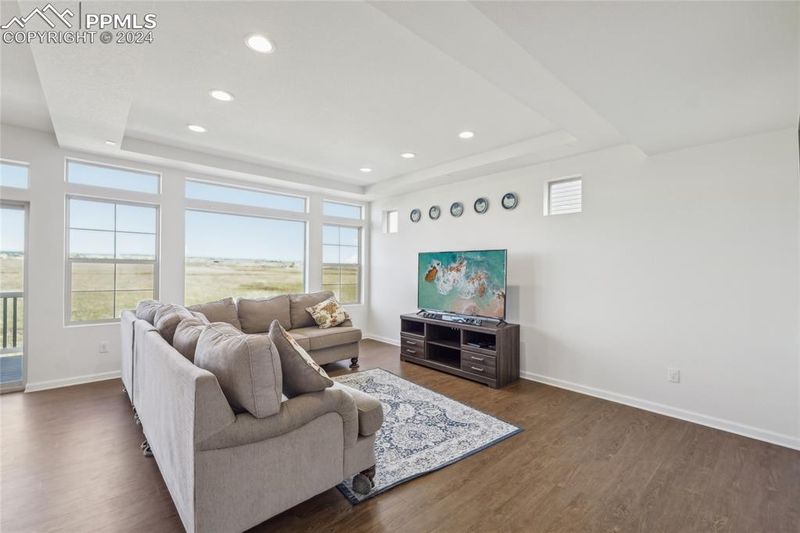 9102 Pacific Crest Dr, Colorado Springs, CO 80927
