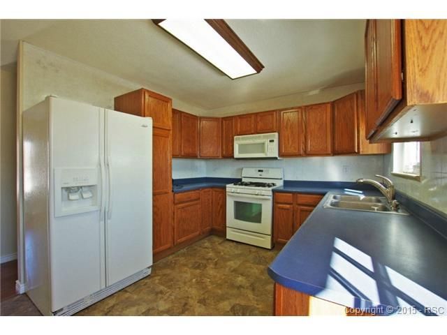 911 Stewart Pl, Colorado Springs, CO 80910