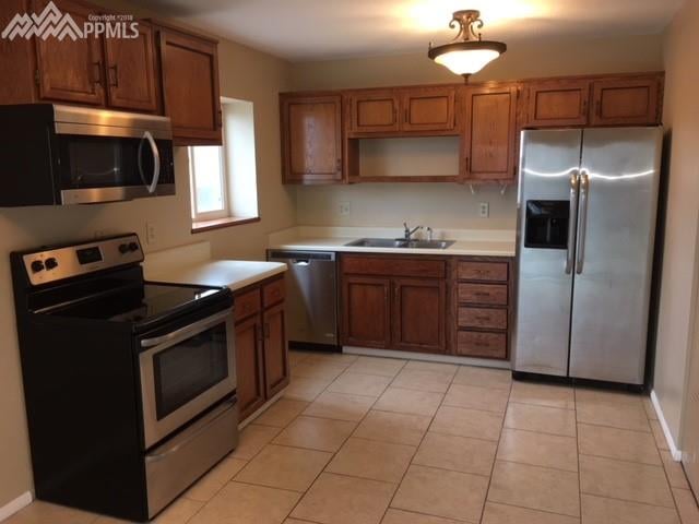 912 Bromefield Dr, Colorado Springs, CO 80817