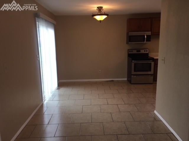 912 Bromefield Dr, Colorado Springs, CO 80817