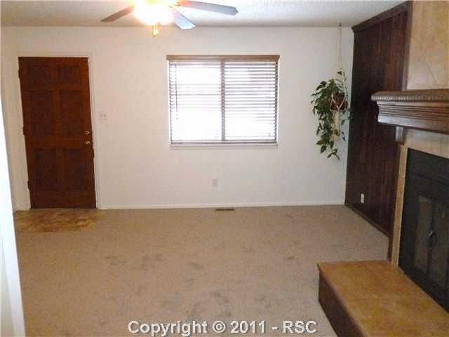 913 Arrawanna St, Colorado Springs, CO 80909