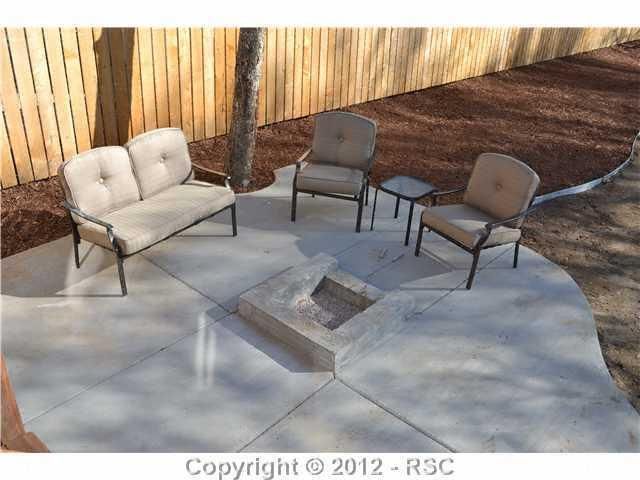 913 E Cucharras St, Colorado Springs, CO 80903