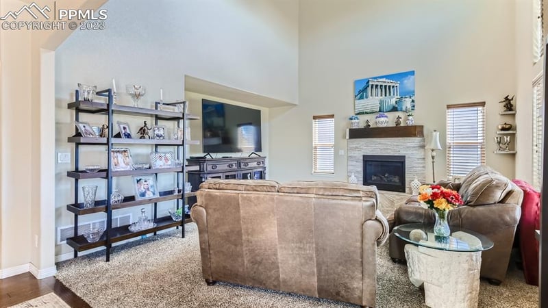 913 Deschutes Dr, Colorado Springs, CO 80921