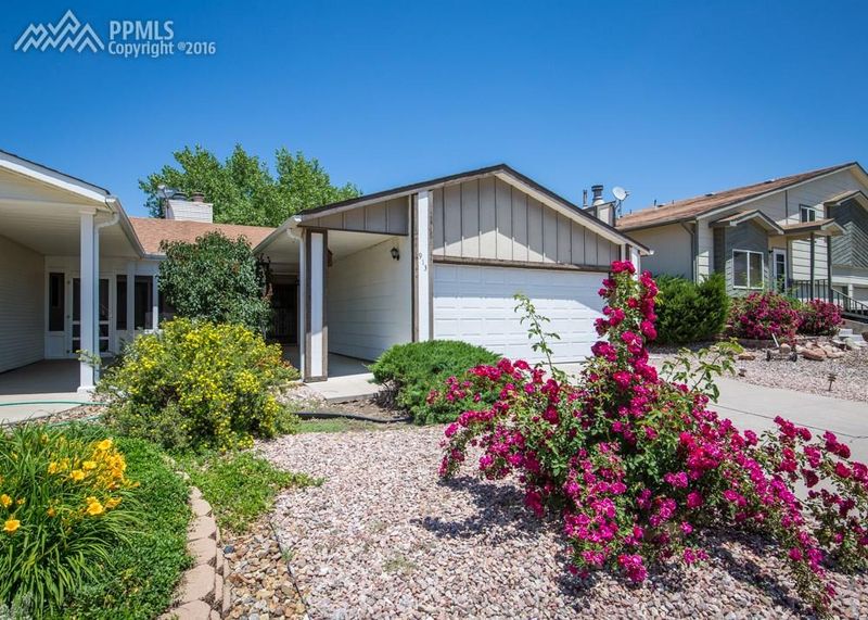 913 Square Dance Ln, Fountain, CO 80817