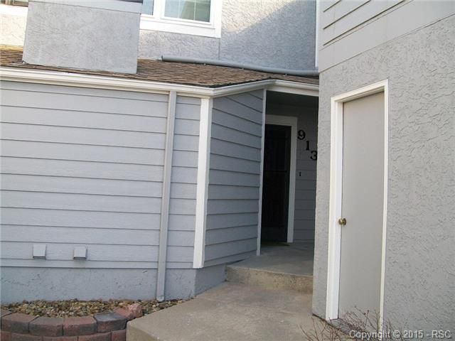 913 Tampico Ct, Colorado Springs, CO 80910