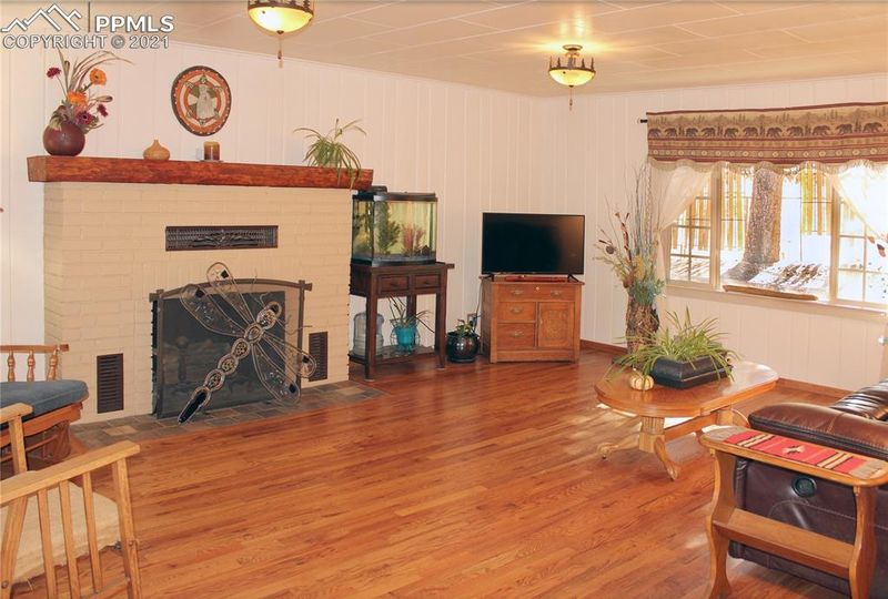 9135 Chipita Park Rd, Cascade, CO 80809