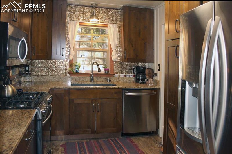 9135 Chipita Park Rd, Cascade, CO 80809