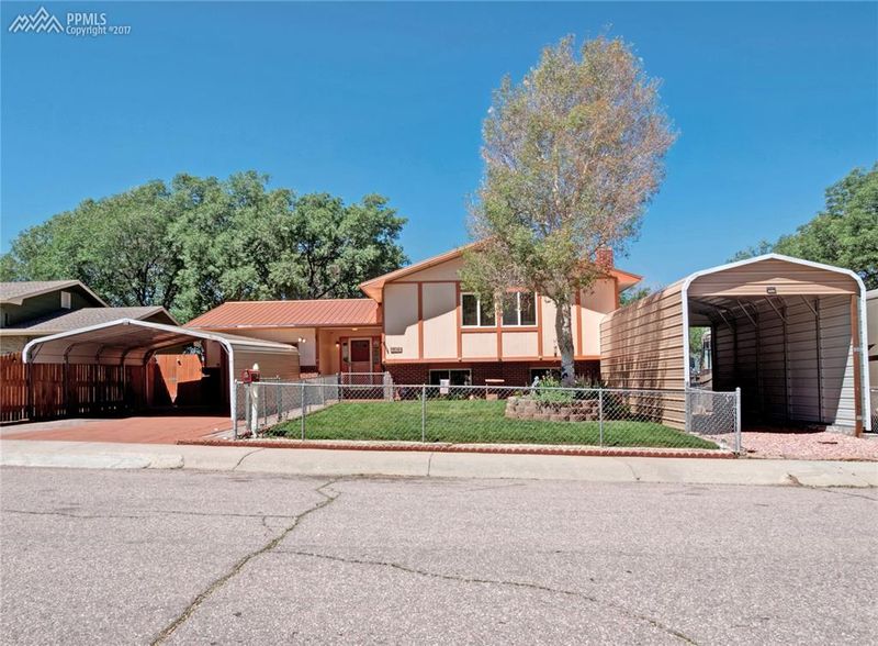 914 Cardinal St, Colorado Springs, CO 80911