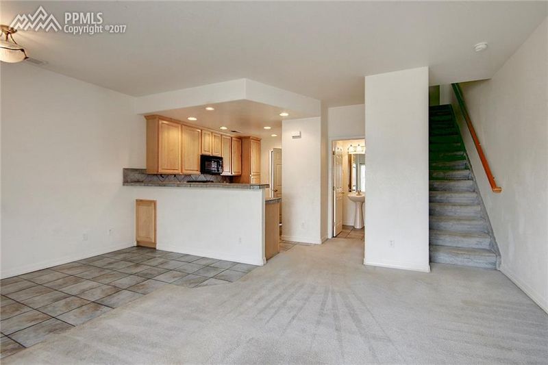 914 Mountain Crest Vw, Colorado Springs, CO 80906