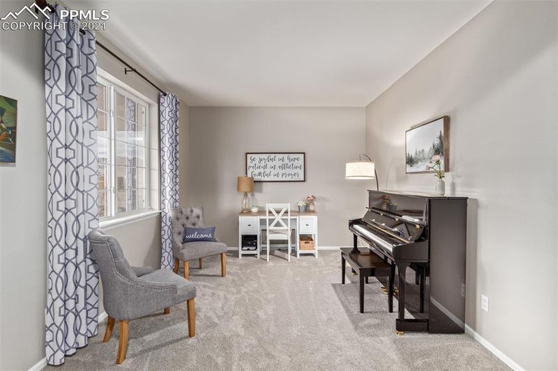 914 Spectrum Loop, Colorado Springs, CO 80921