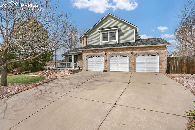 9149 Estebury Cir, Colorado Springs, CO 80920