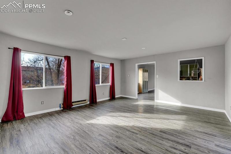 915 N 18th St, Colorado Springs, CO 80904
