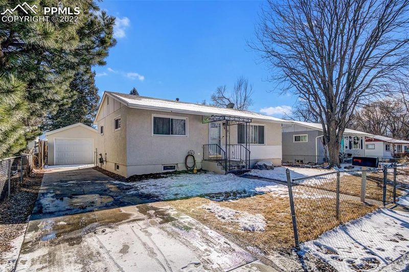 915 Carlisle, Colorado Springs, CO 80907