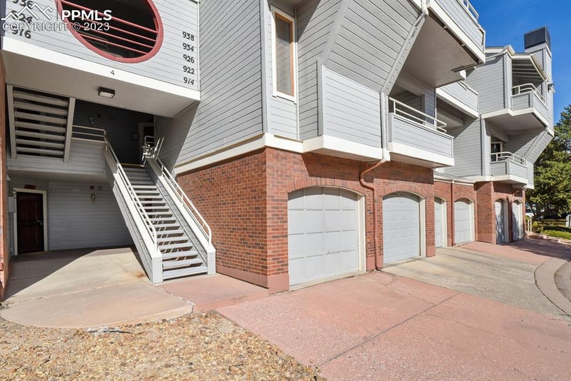 916 Acapulco Ct, Colorado Springs, CO 80910