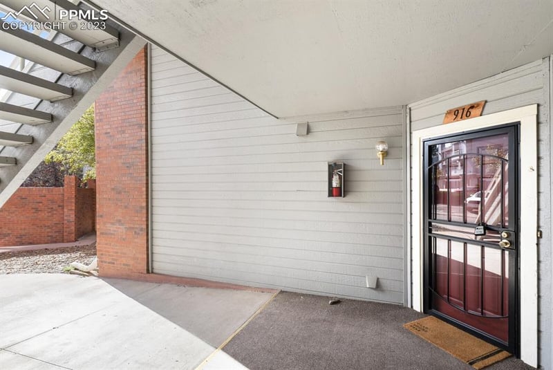 916 Acapulco Ct, Colorado Springs, CO 80910