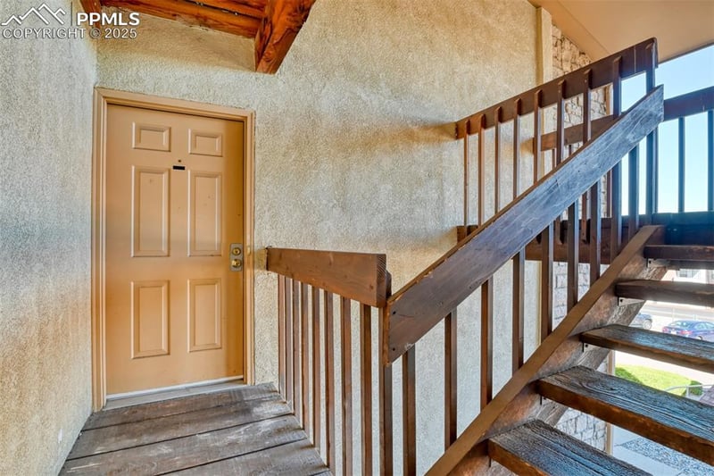 916 Tenderfoot Hill Rd #101, Colorado Springs, CO 80906