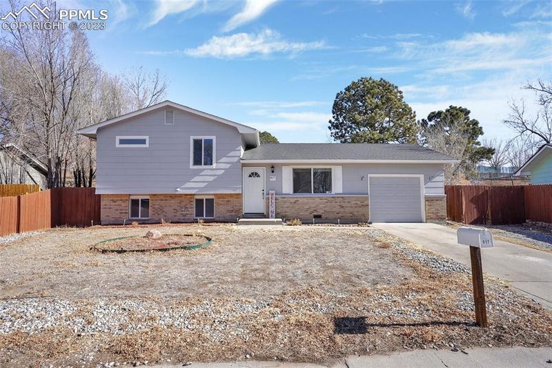 917 Cardinal St, Colorado Springs, CO 80911