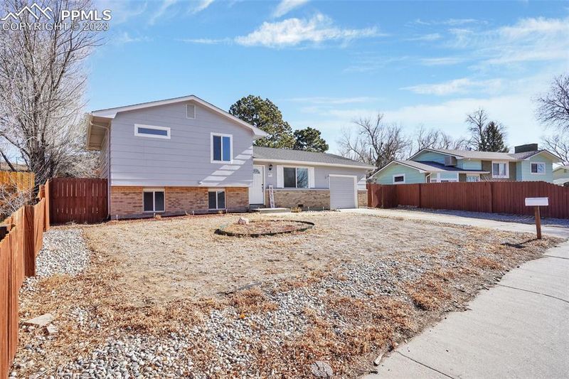 917 Cardinal St, Colorado Springs, CO 80911