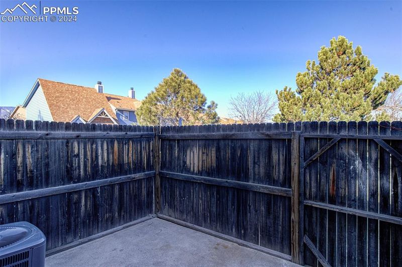917 London Green Way, Colorado Springs, CO 80906