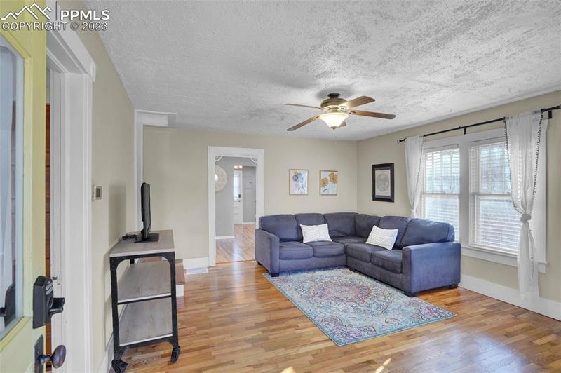 917 E St Vrain St, Colorado Springs, CO 80903