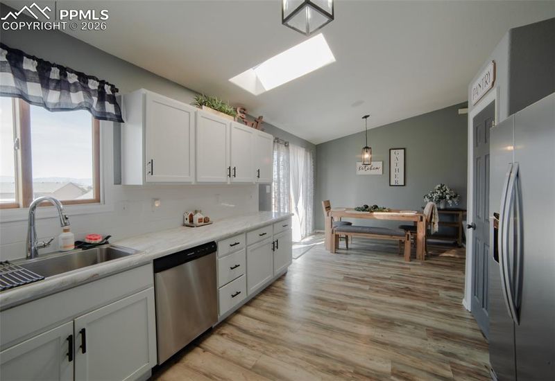 917 S Sterling Ln, Pueblo, CO 81007