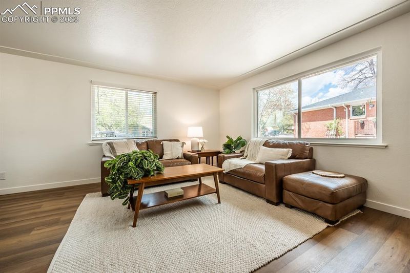 917 Valley Rd, Colorado Springs, CO 80904