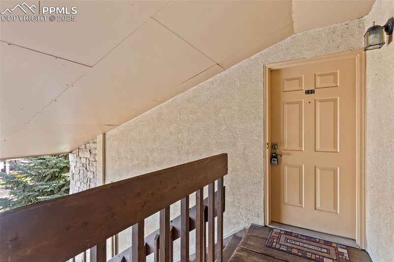 918 Tenderfoot Hill Rd #202, Colorado Springs, CO 80906