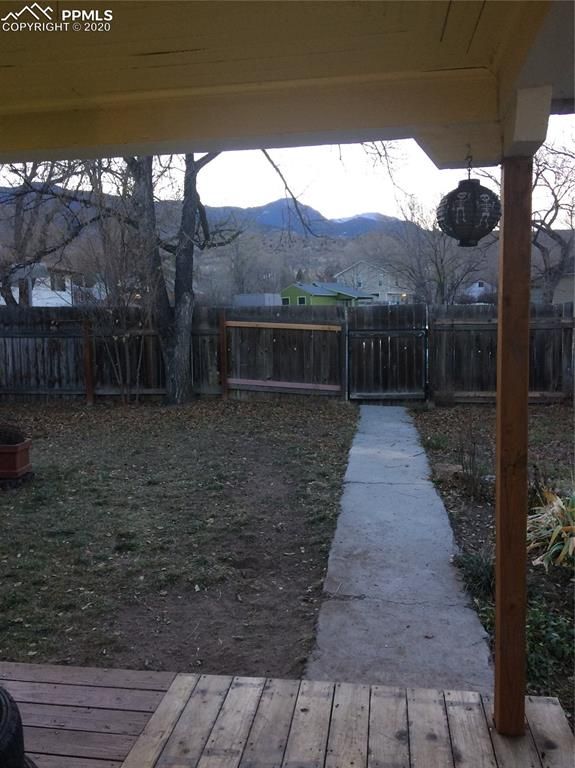 919 S 24th St, Colorado Springs, CO 80906