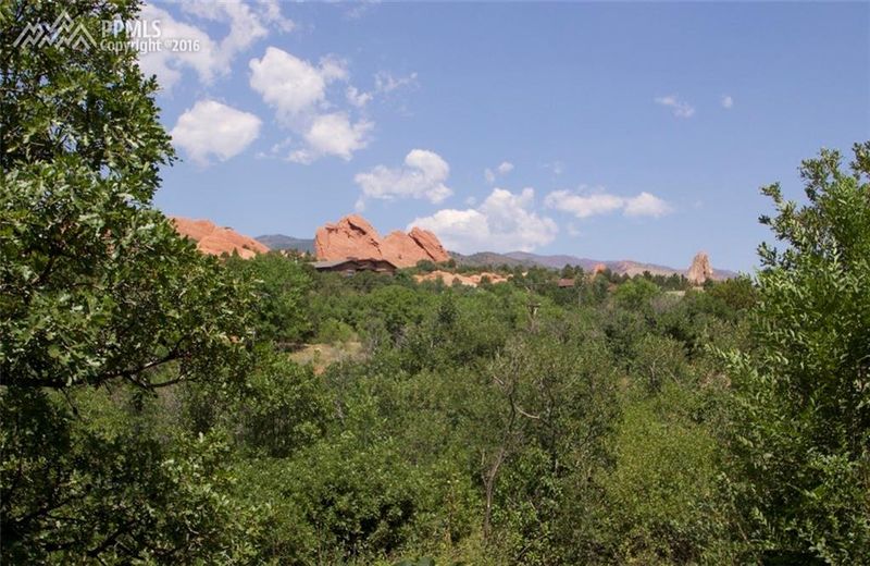 919 Lonesome Rd, Colorado Springs, CO 80904