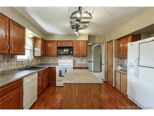 9190 Estebury Cir, Colorado Springs, CO 80920