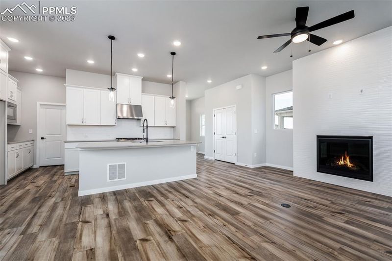 9206 Wolf Valley Dr, Colorado Springs, CO 80924
