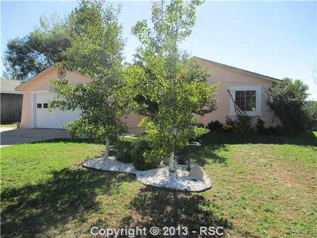 922 S Candlestar Loop, Fountain, CO 80817