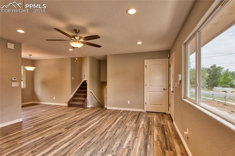 923 Boggs Pl, Colorado Springs, CO 80910