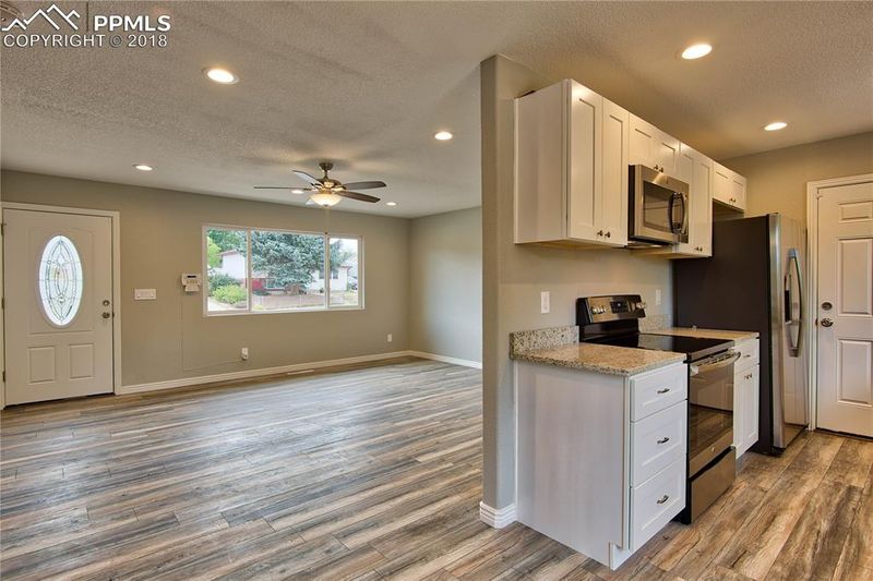 923 Boggs Pl, Colorado Springs, CO 80910