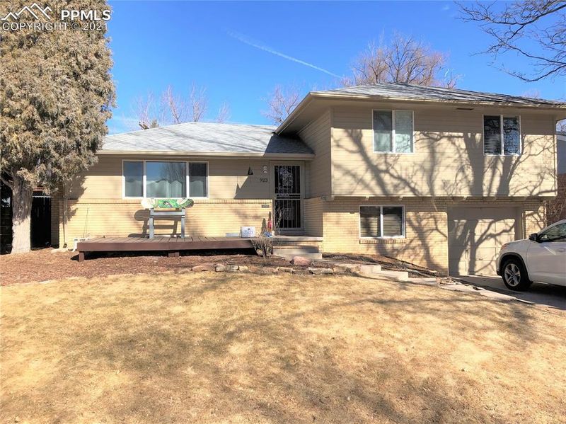 923 Chambers Dr, Colorado Springs, CO 80904