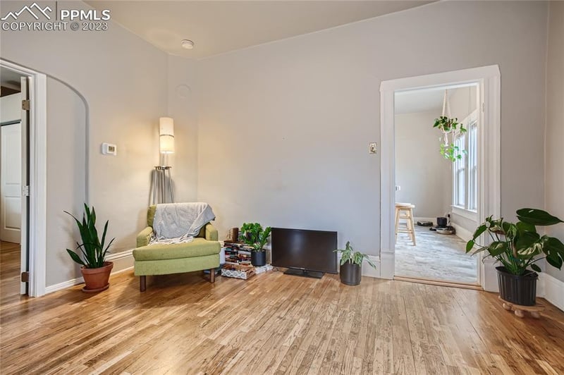 923 Royer St, Colorado Springs, CO 80903