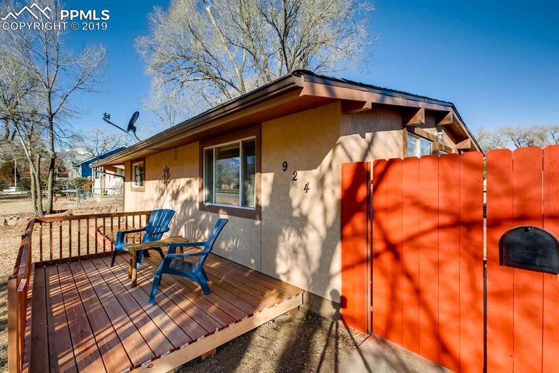 924 E Fountain Blvd, Colorado Springs, CO 80903