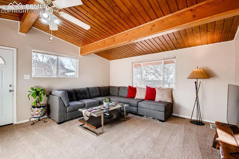 924 E Fountain Blvd, Colorado Springs, CO 80903