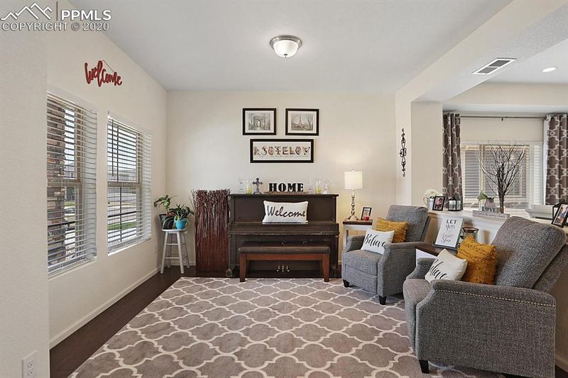 9248 Streamside Trl, Fountain, CO 80817
