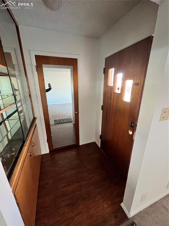 925 Alexander Cir, Pueblo, CO 81001