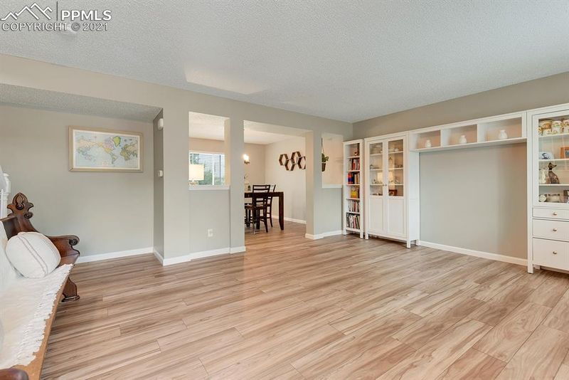 925 Binger Dr, Colorado Springs, CO 80911